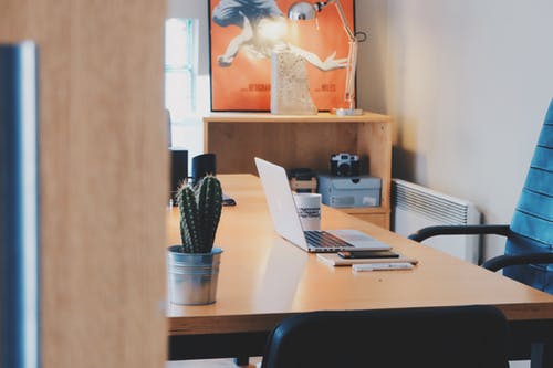 有哪些比較好的企業(yè)短信群發(fā)平臺?